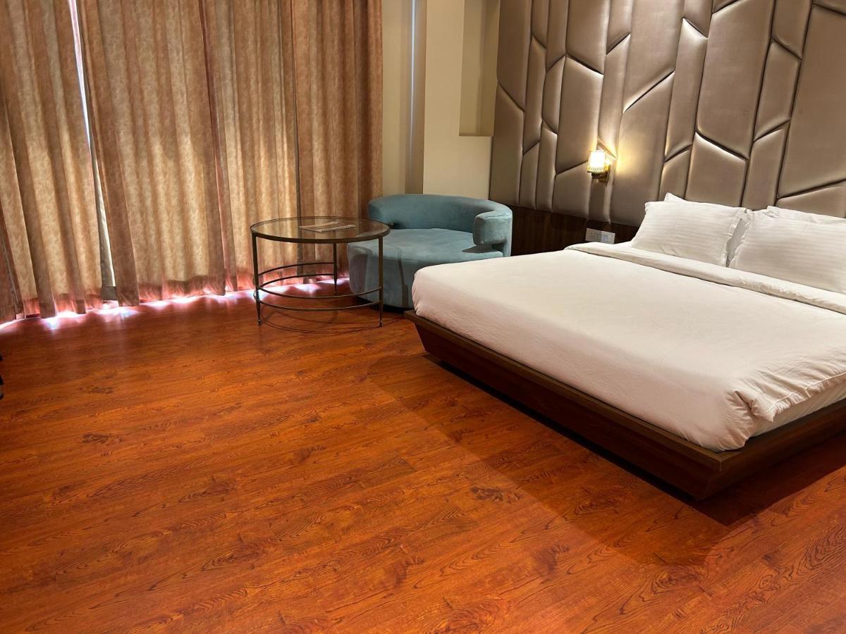 The Imperial Prime Clarks Inn Suites, Bhilwara Luaran gambar