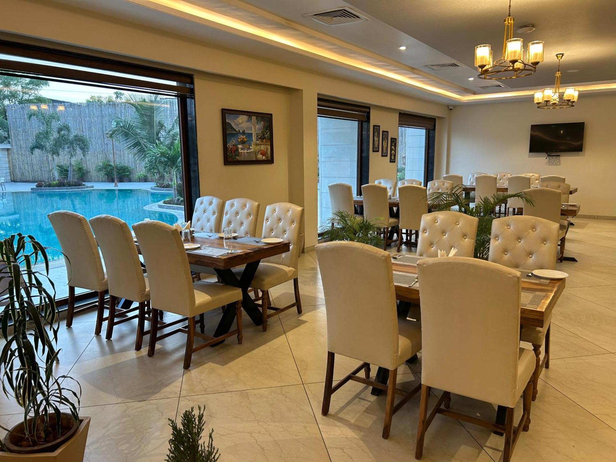 The Imperial Prime Clarks Inn Suites, Bhilwara Luaran gambar